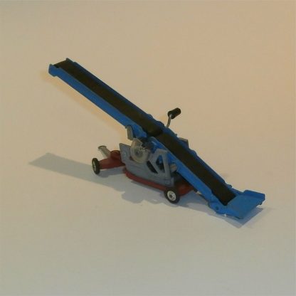 Corgi Toys Gift Set 47 Farm Elevator Conveyor Trailer with Working Belts - Image 3